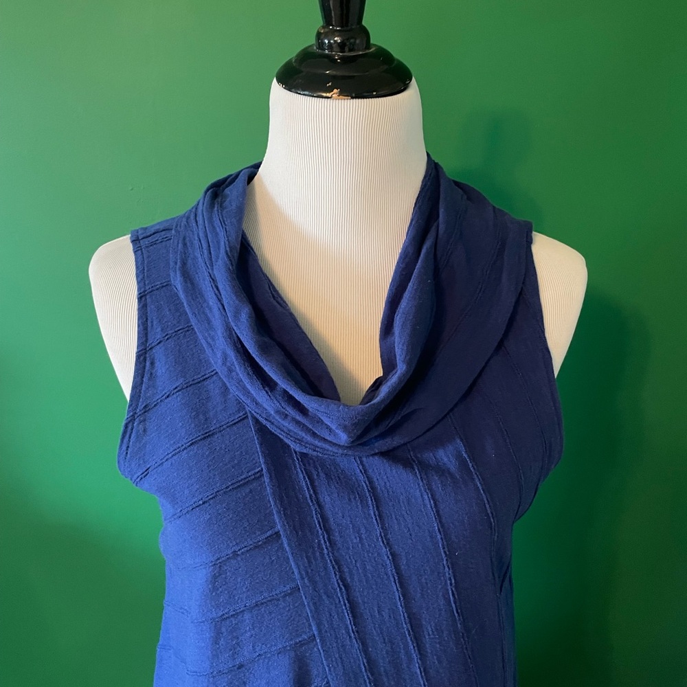 Adorable Summer Cowlneck fun dress - Picture 3 of 4